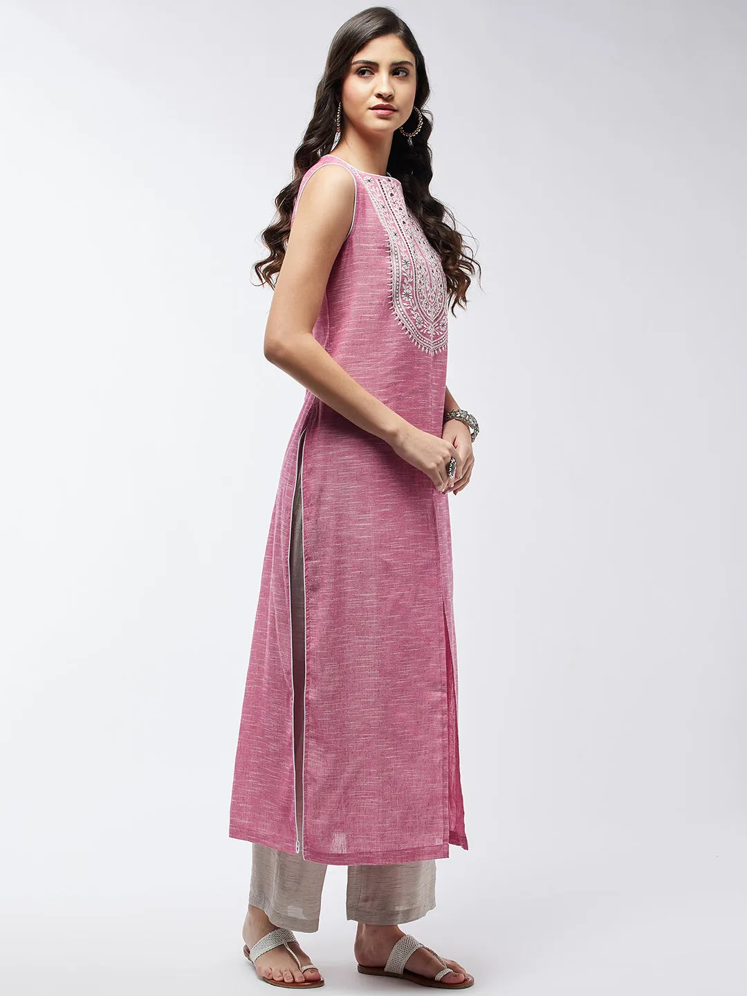 Chambray Embroidered Sleeveless Kurta